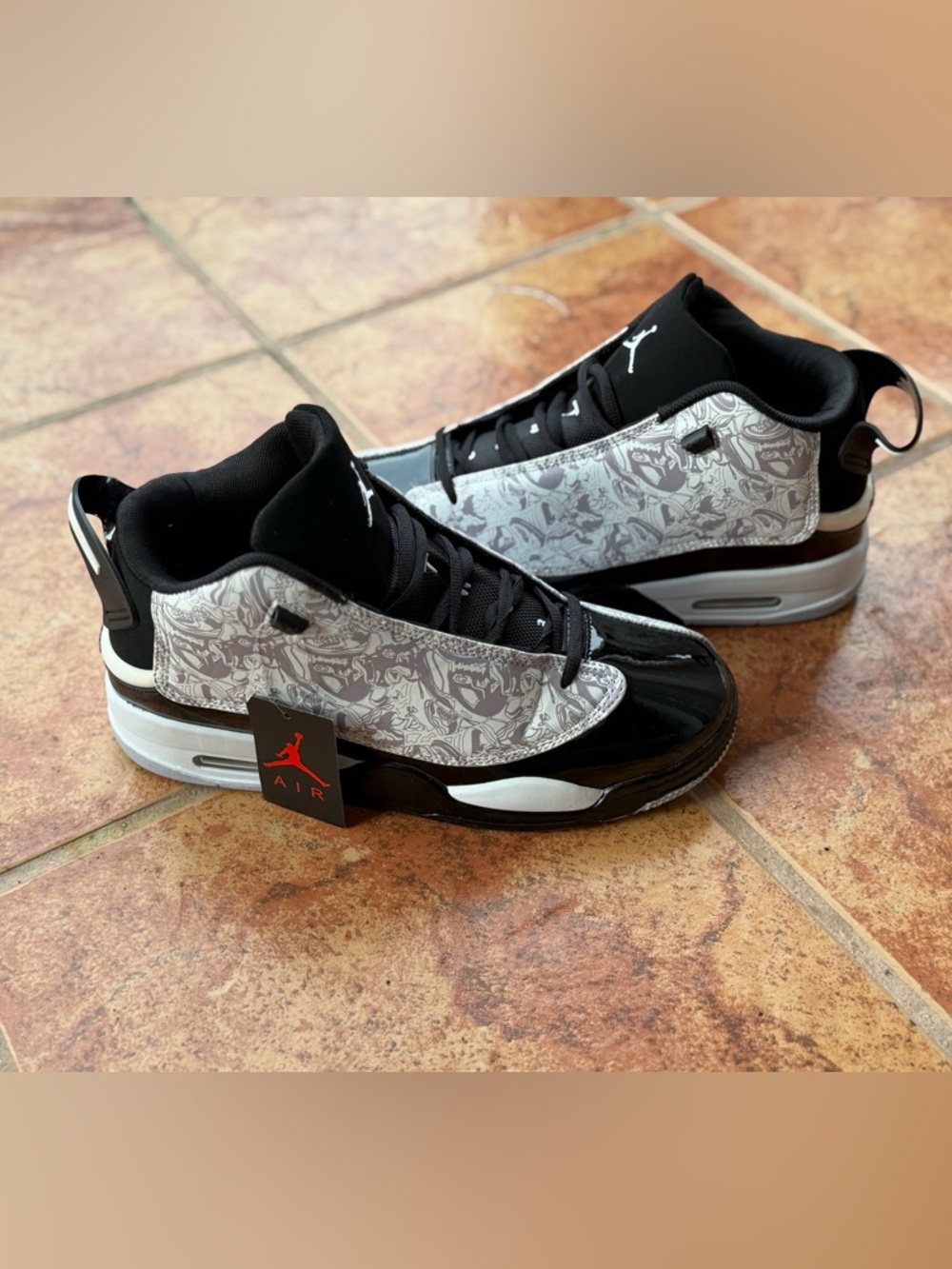 Size 8 Men’s And Women’s 9.5 - Nike Air Jordan 00 Black White Sneakers